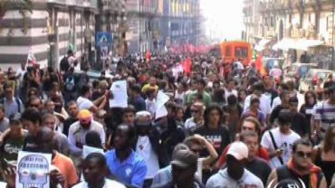 Cinquemila Antifascisti a Materdei: No a Casapound!